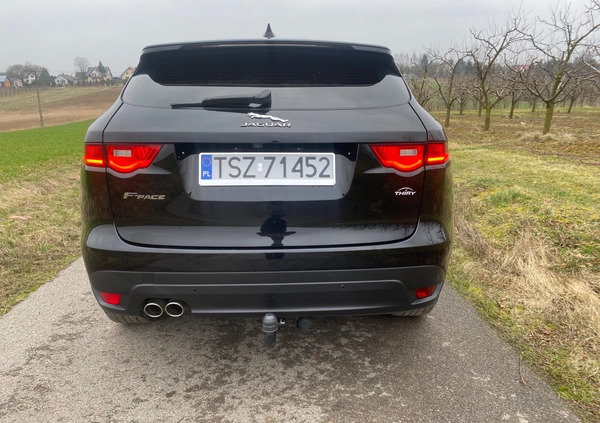 Jaguar F-Pace cena 79999 przebieg: 186000, rok produkcji 2016 z Staszów małe 704